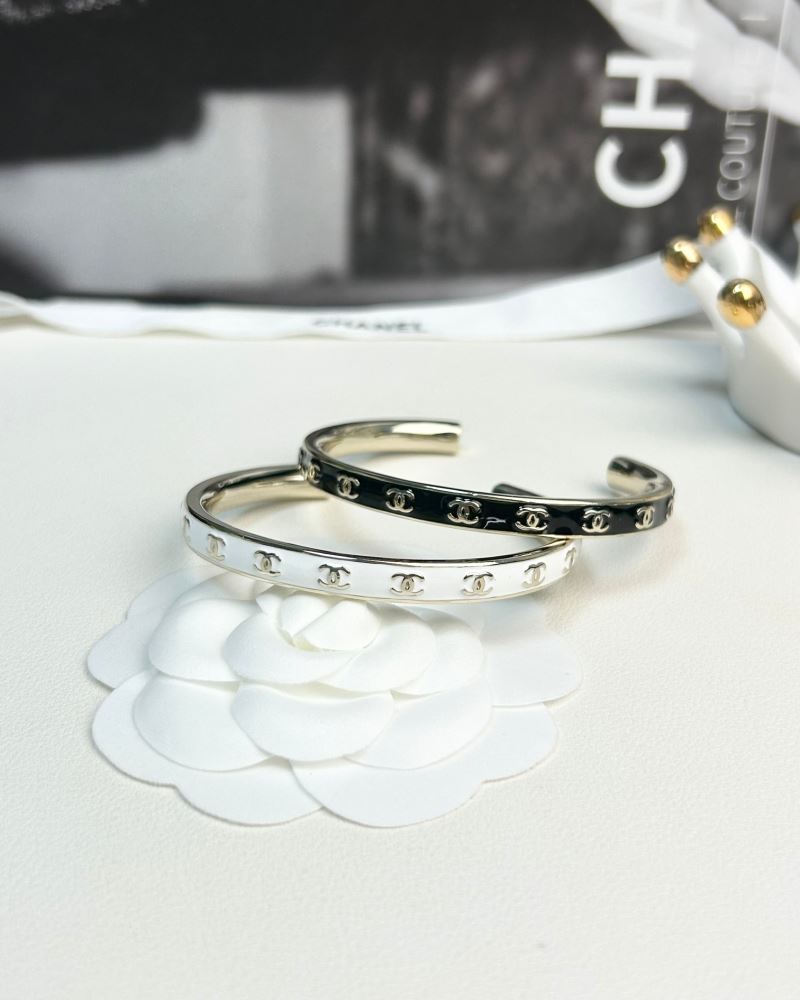 Ch**el bracelets